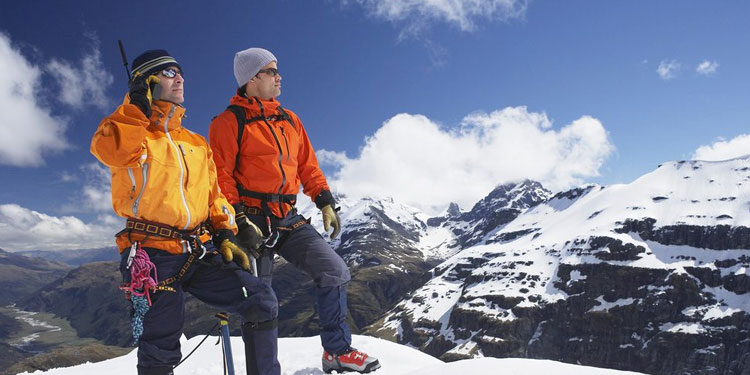 Long-range walkie-talkies for winter sports